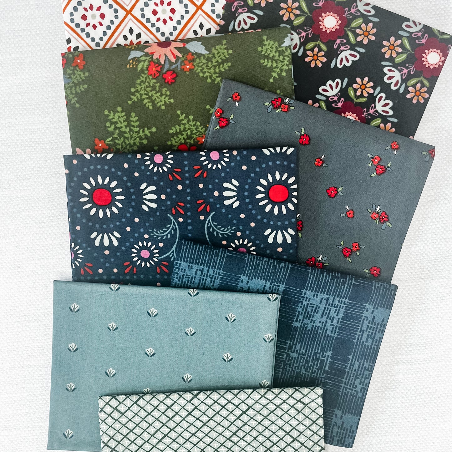 Maven by Maureen Cracknell Fat Quarter Bundle